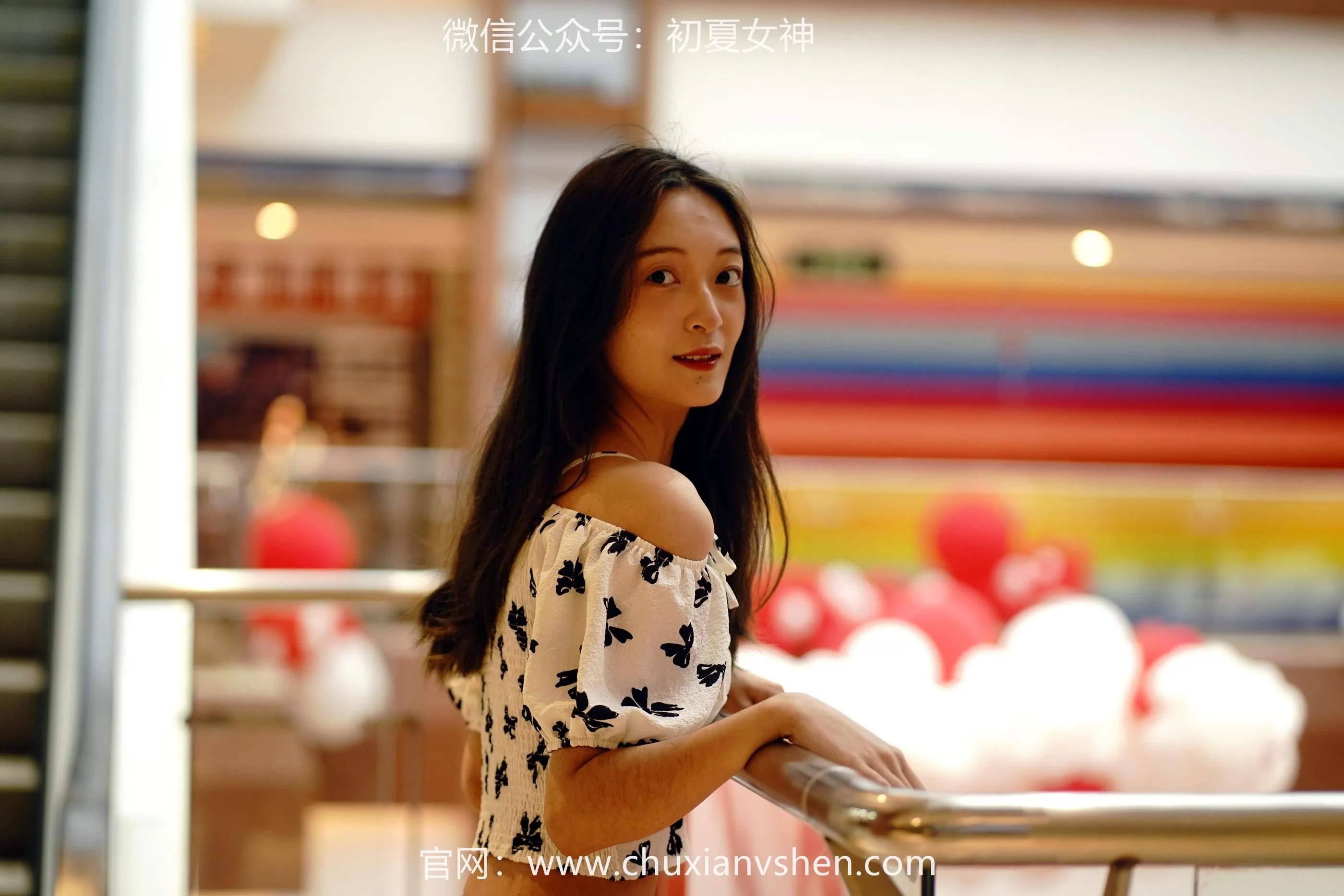 初夏女神 NO.072 依依 邻家女孩-商场篇 [88P]插图1
